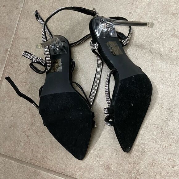 Miss Lola Luxe Touché Black Heels - Picture 4 of 4